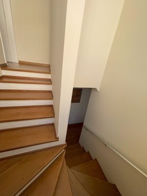 Image 33 - 897925