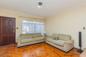 Image 1 - 897928