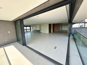 Image 14 - 897930