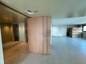 Image 15 - 897930