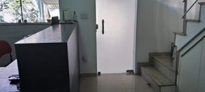 Image 12 - 897931