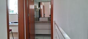 Image 4 - 897931
