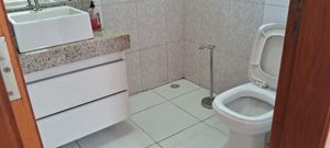 Image 19 - 897931