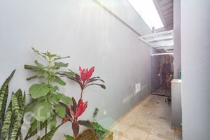 Image 68 - 897935