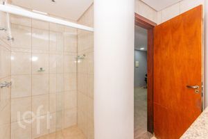 Image 94 - 897935