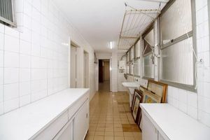Image 11 - 897939
