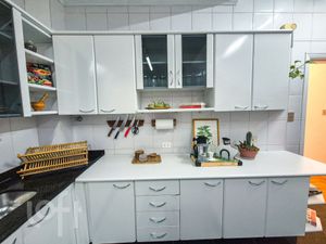 Image 16 - 897943