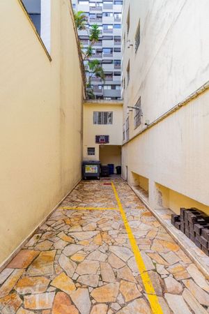 Image 30 - 897943