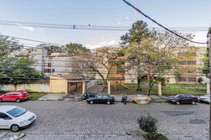 Image 7 - 897949