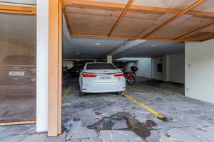 Image 31 - 897949
