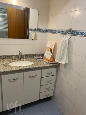 Image 16 - 897953