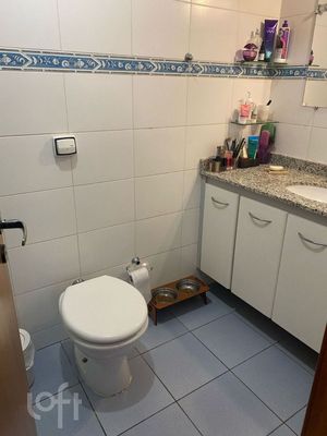 Image 18 - 897953