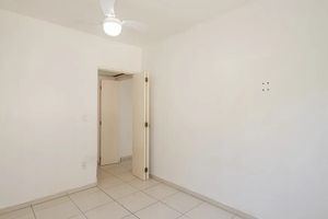 Image 1 - 897954