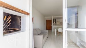 Image 12 - 897956