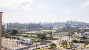 Image 17 - 897956
