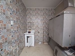 Image 7 - 897972