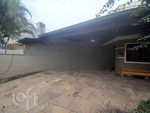 Image 22 - 897972
