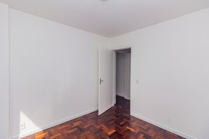 Image 6 - 897975