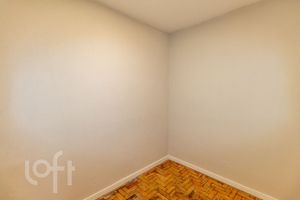 Image 16 - 897979