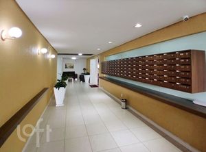 Image 1 - 897982