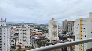 Image 1 - 897982