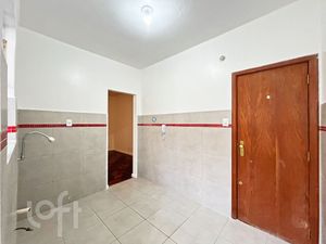 Image 8 - 897986