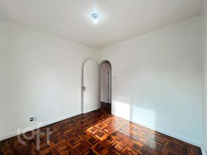 Image 10 - 897986