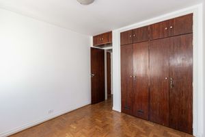 Image 35 - 897997