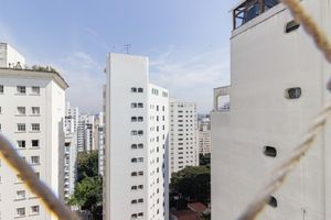 Image 42 - 897997