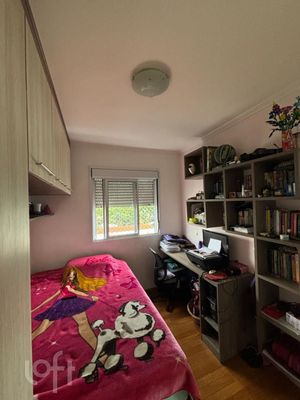 Image 10 - 898017