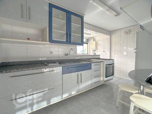 Image 11 - 898018