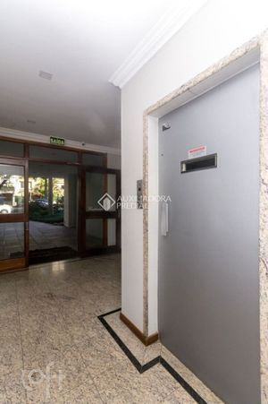 Image 11 - 898019