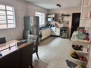 Image 8 - 898029