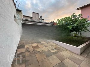 Image 5 - 898040