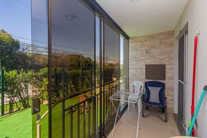 Image 3 - 898041