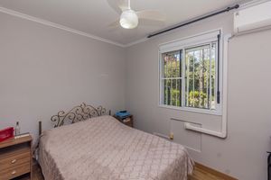Image 18 - 898041