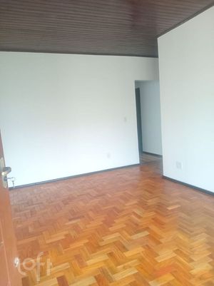 Image 5 - 898042