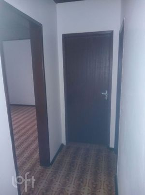 Image 7 - 898042