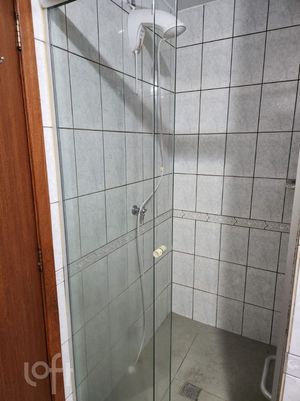 Image 13 - 898055