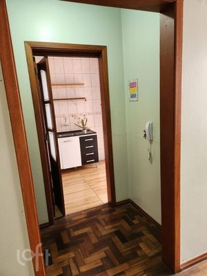 Image 6 - 898055