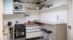 Image 9 - 898057
