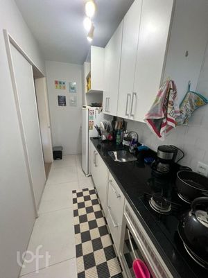 Image 10 - 898059