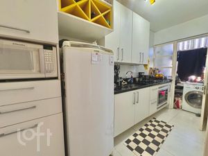 Image 7 - 898059