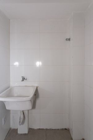 Image 6 - 898063