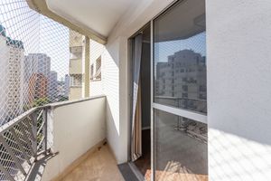 Image 5 - 898068