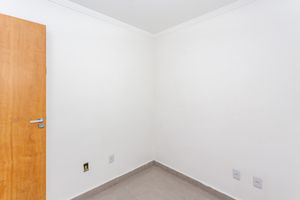 Image 18 - 898069