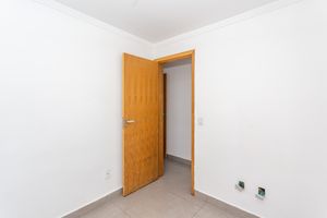 Image 21 - 898072