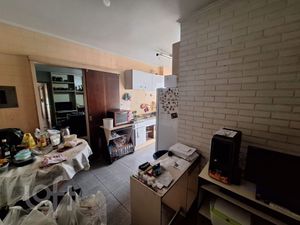 Image 9 - 898079