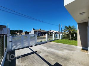 Image 29 - 898082