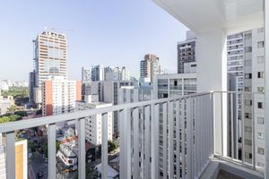 Image 22 - 898083